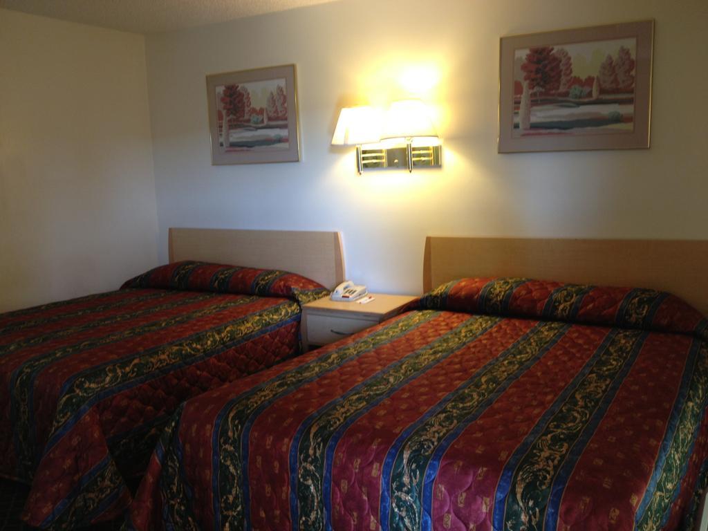 Riverside Inn & Suites Ngoại thất bức ảnh