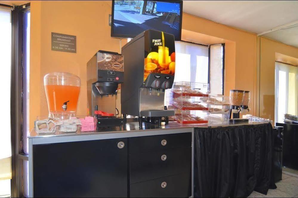 Riverside Inn & Suites Ngoại thất bức ảnh