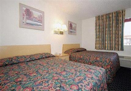 Riverside Inn & Suites Ngoại thất bức ảnh