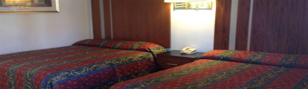 Riverside Inn & Suites Ngoại thất bức ảnh