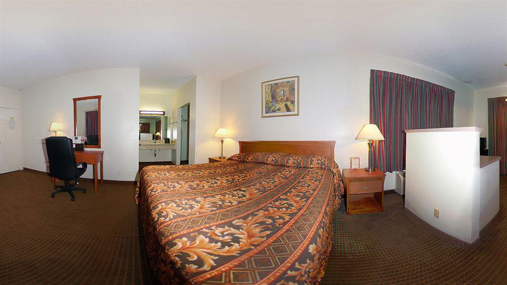 Riverside Inn & Suites Ngoại thất bức ảnh
